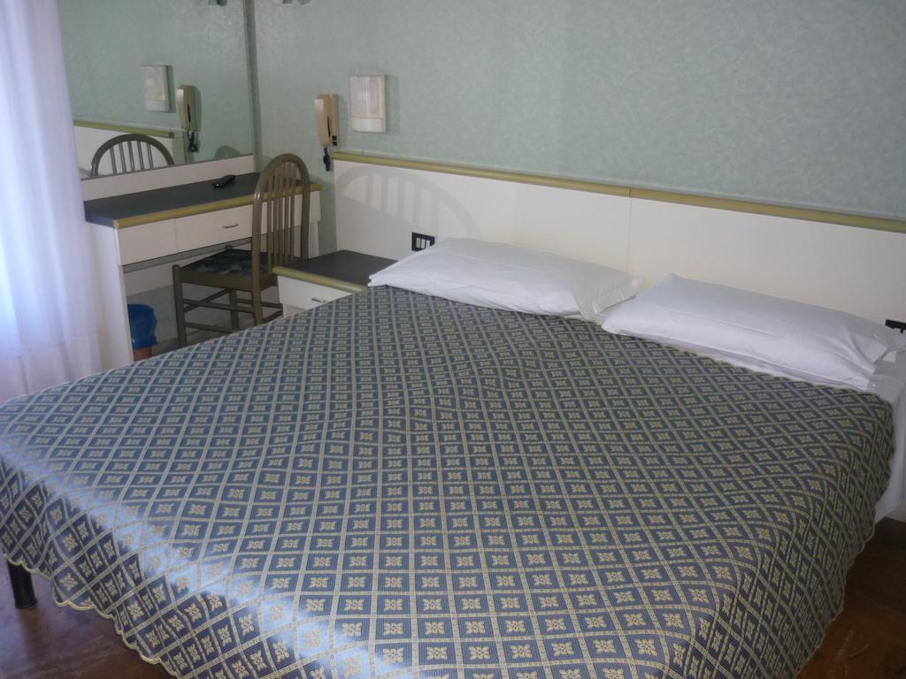 Hotel Europa Arma di Taggia Room photo